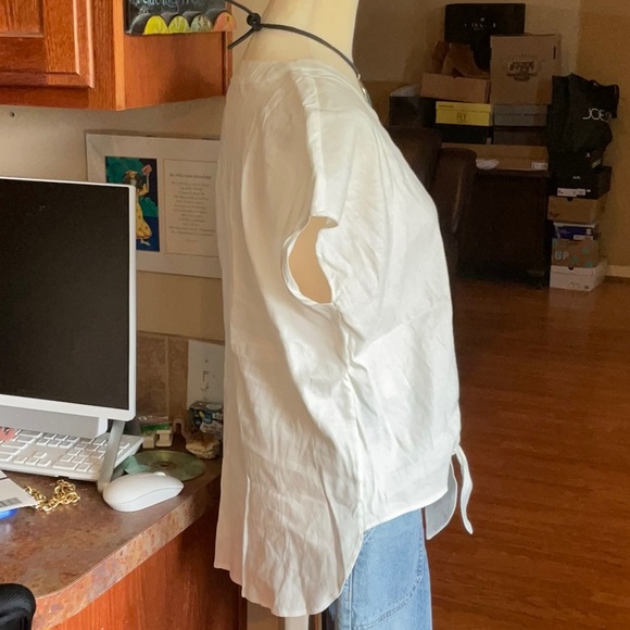 NWOT Calvin Klein Off-White Linen Blend Button Down Blouse in Size M. - Picture 5 of 12